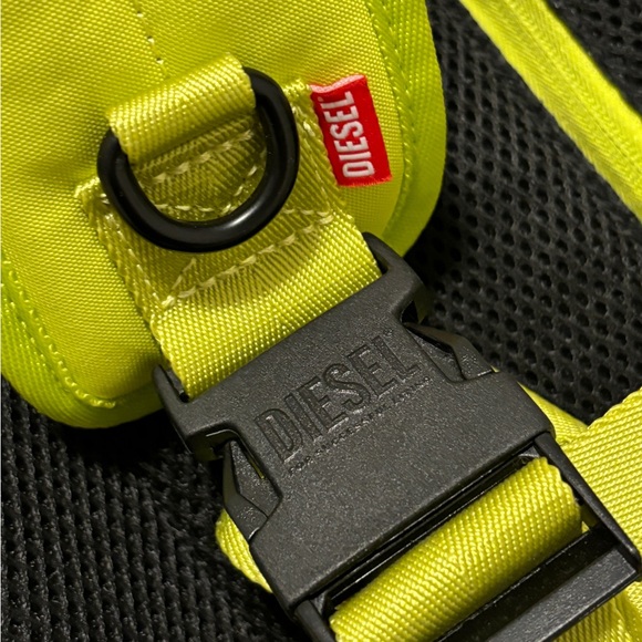 Diesel yellow green 1DR-pod pouch. - Picture 3 of 5